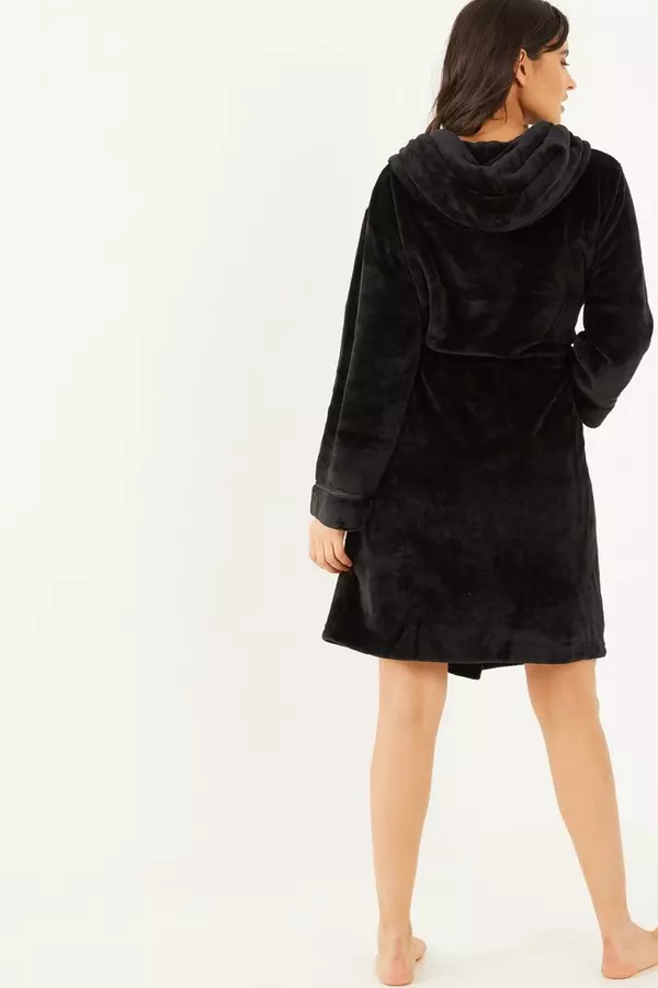 Black Hooded Fleece Robe