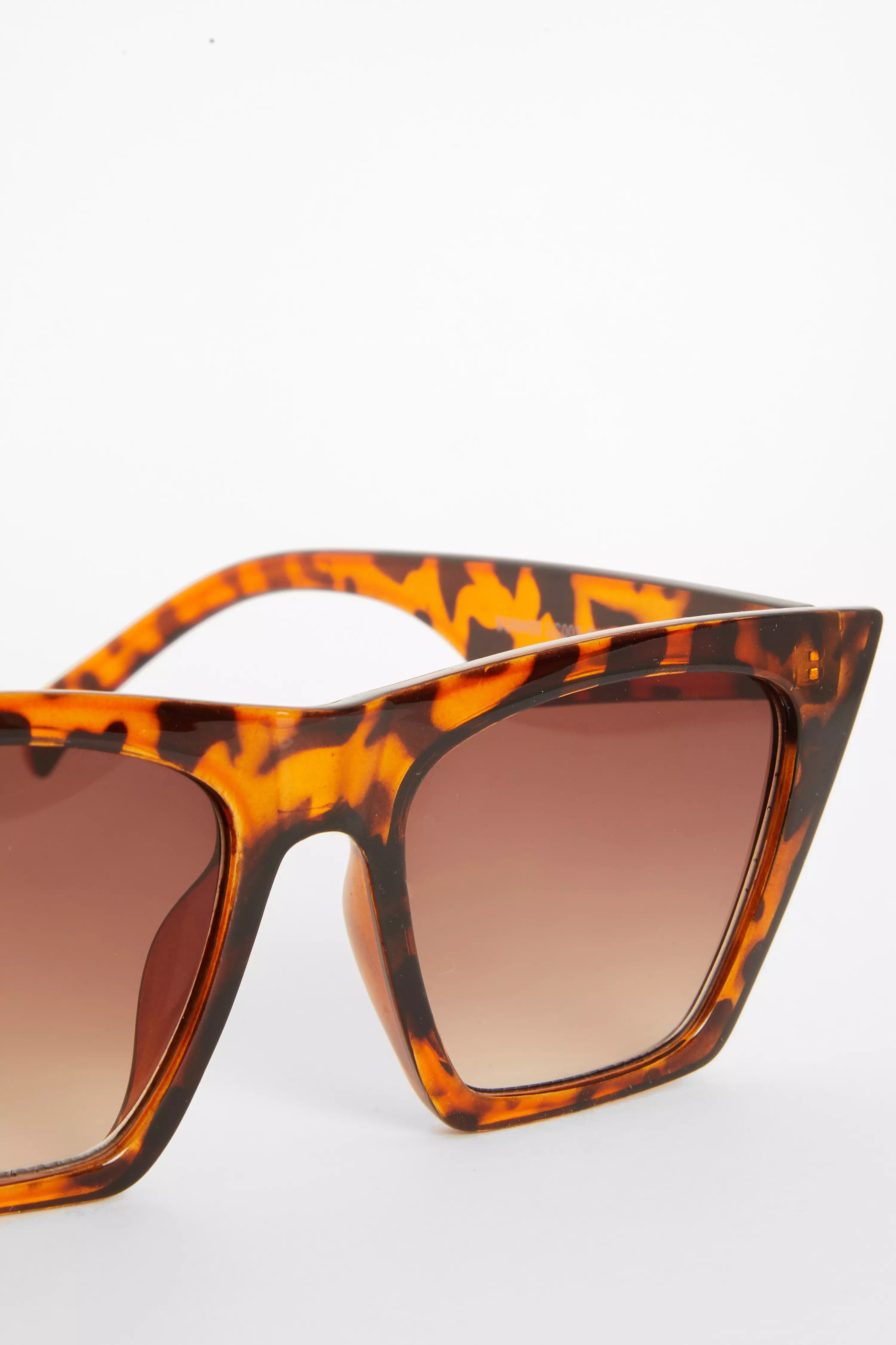 Brown Retro Tortoiseshell Sunglasses