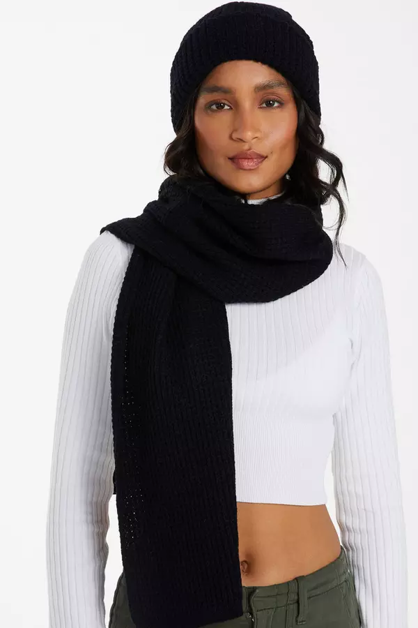Black Hat And Scarf Set