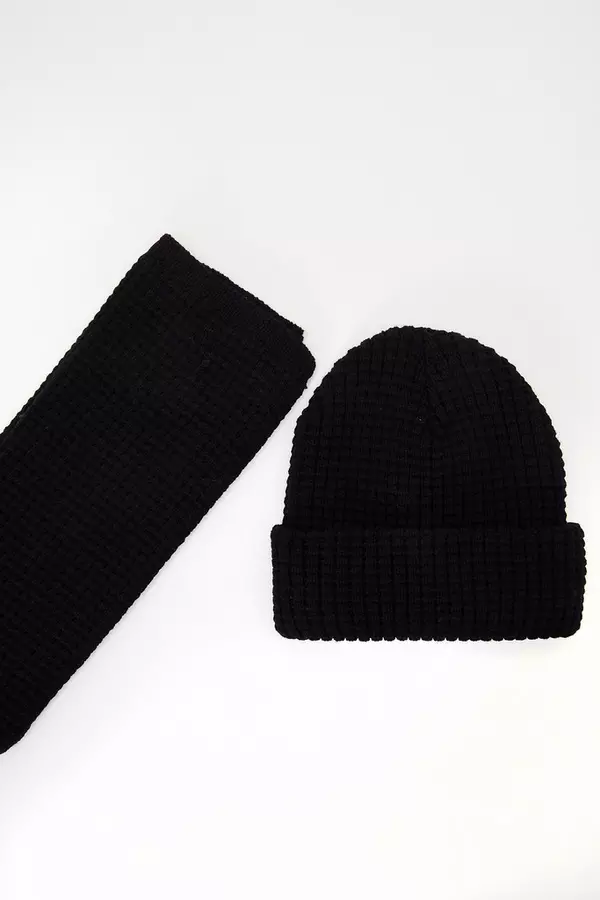 Black Hat And Scarf Set