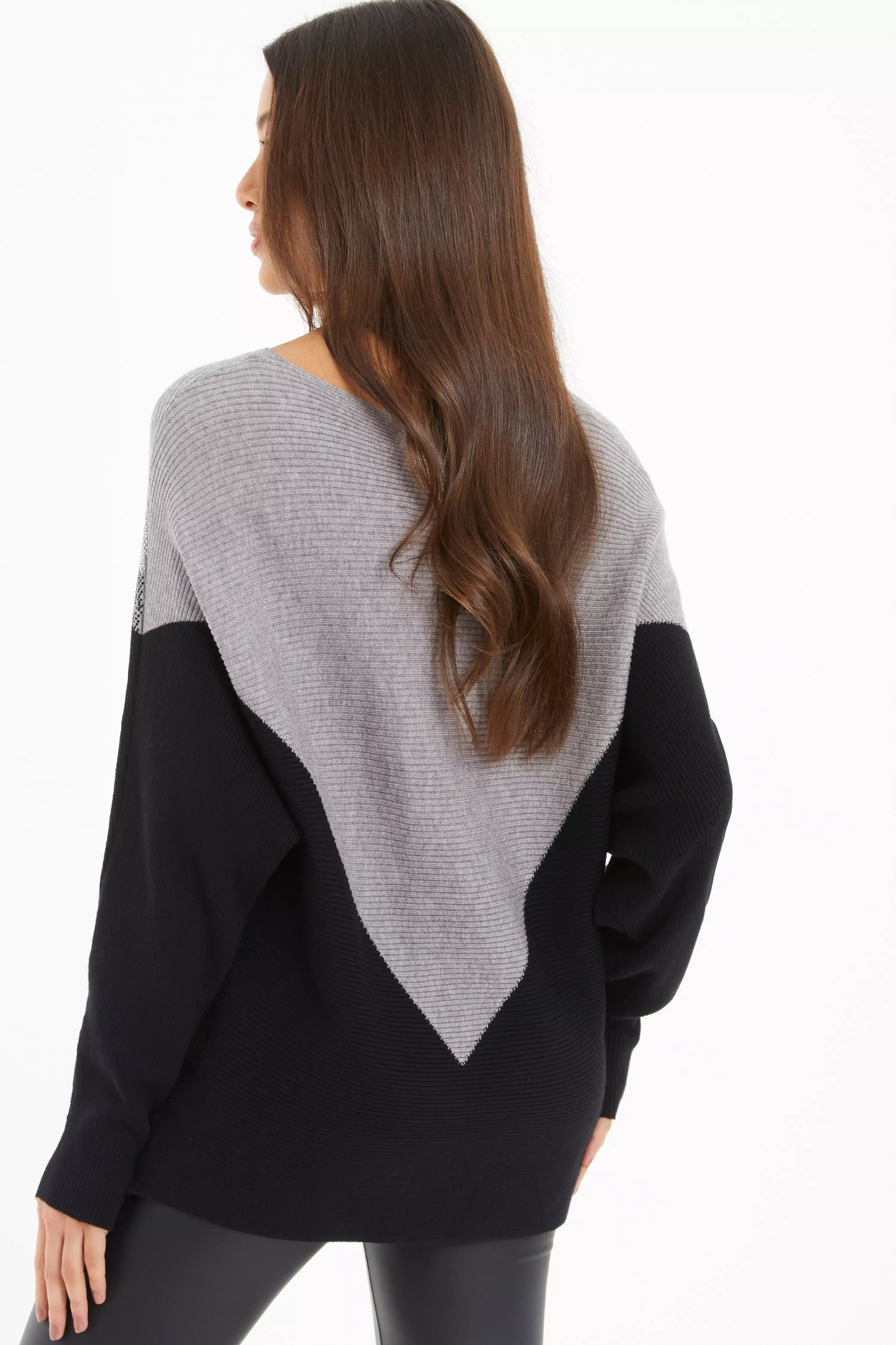 Black Knitted Color Block Jumper