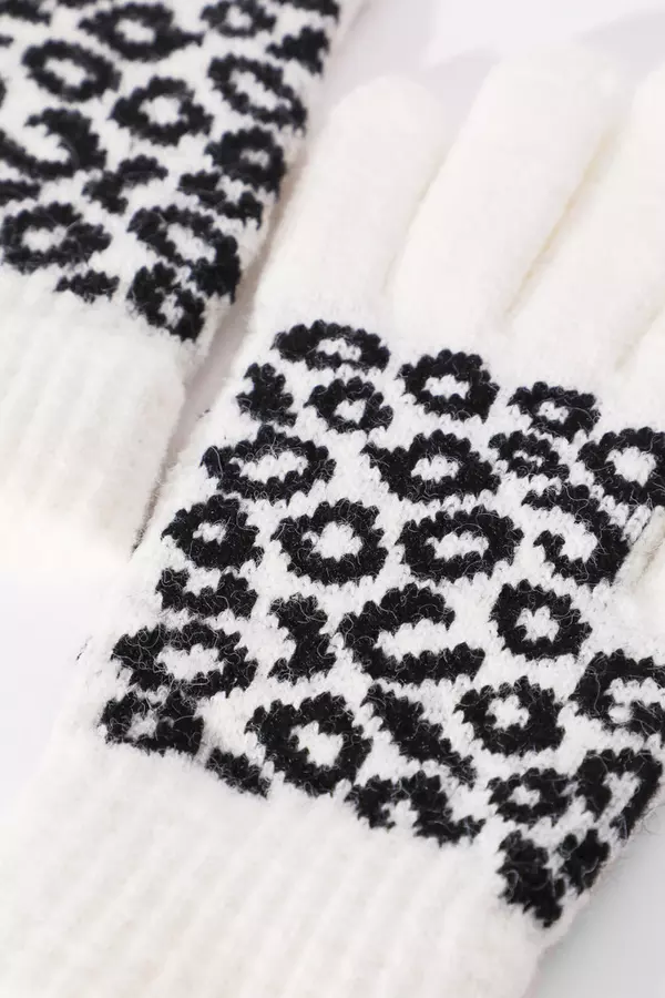 White Leopard Print Knit Gloves