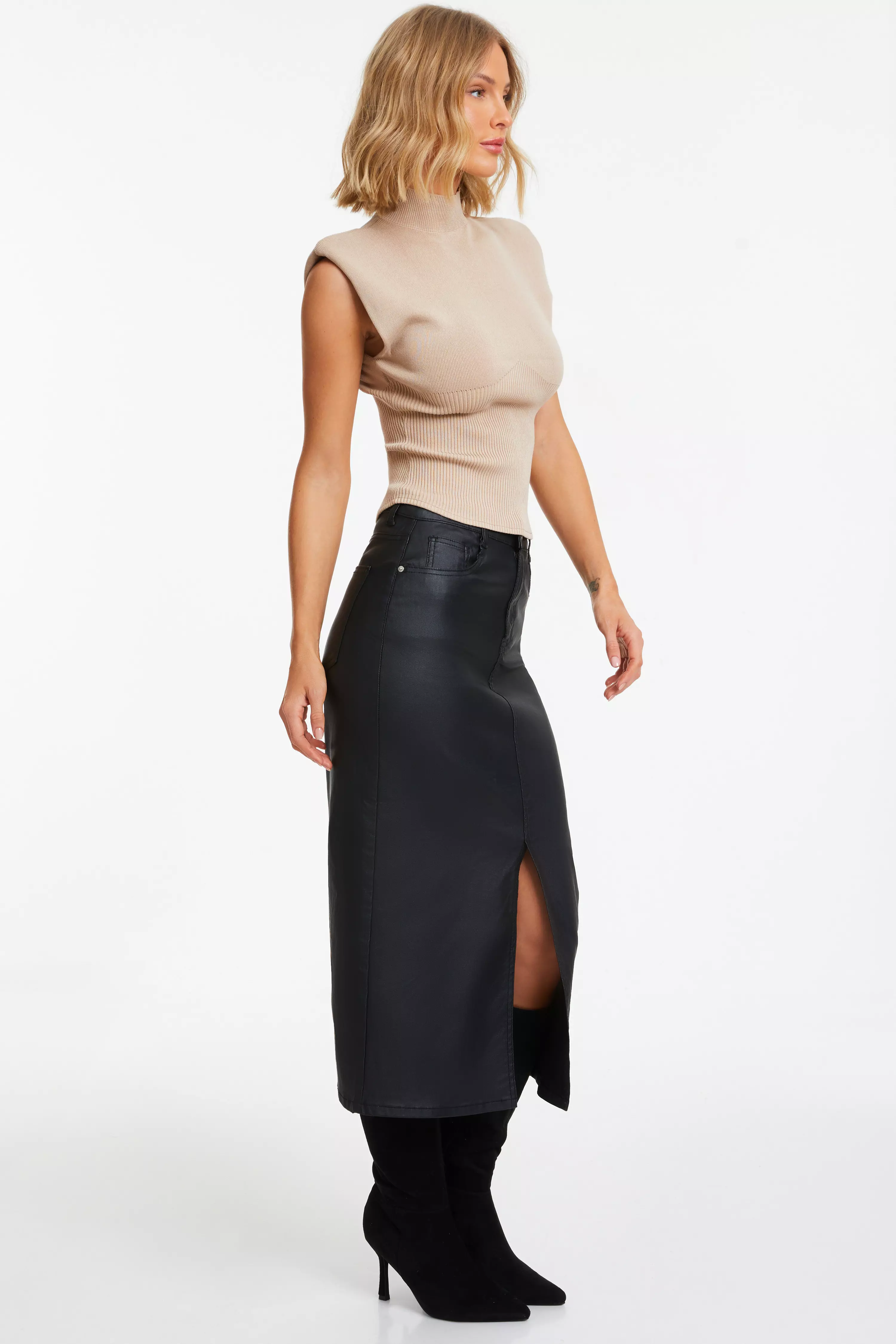 Black leather 2025 skirt quiz