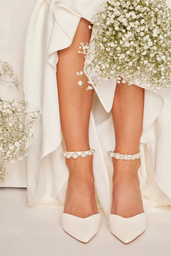 Bridal Faux Leather Pearl Ankle Strap Court Heels