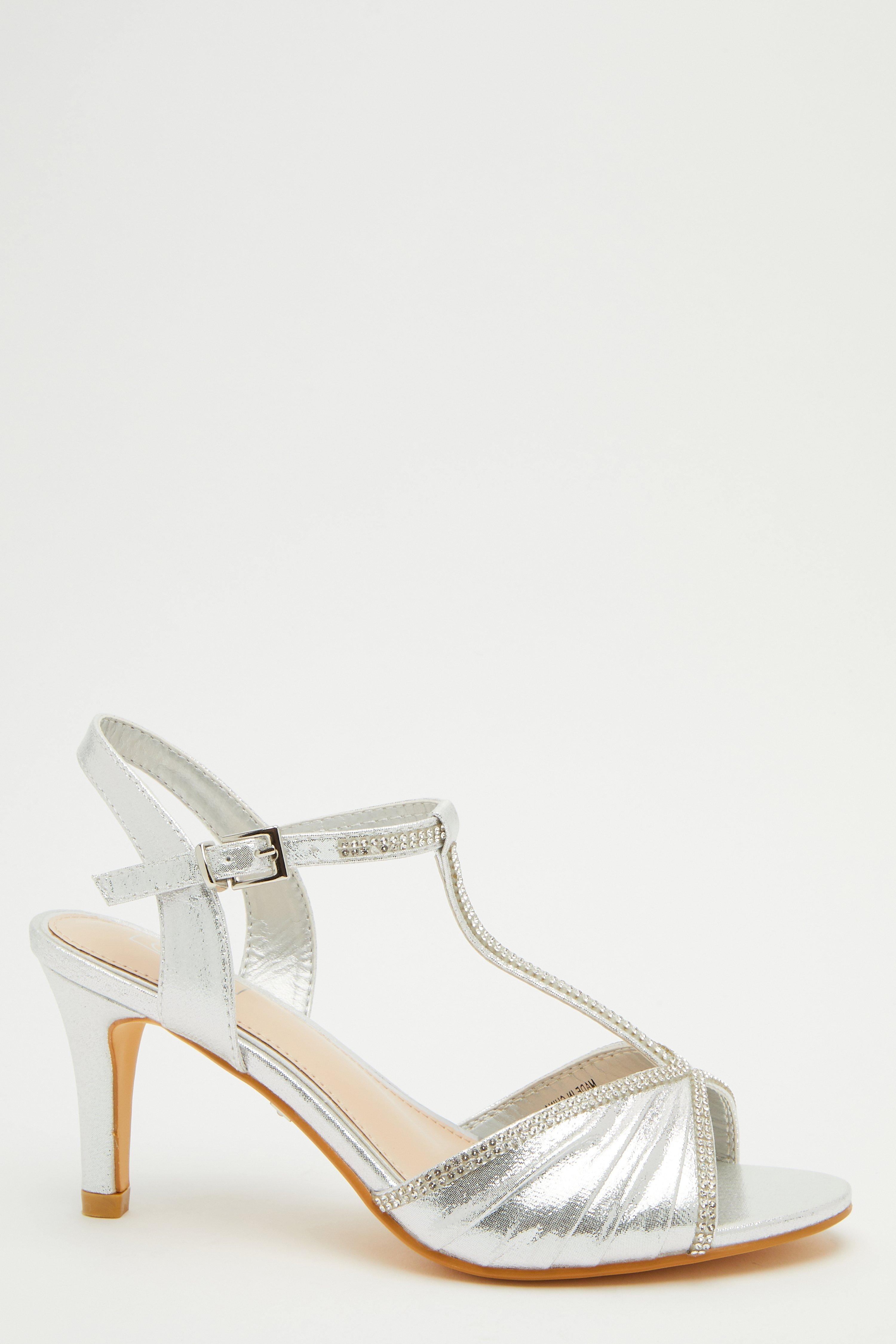 Quiz silver 2024 diamante heels