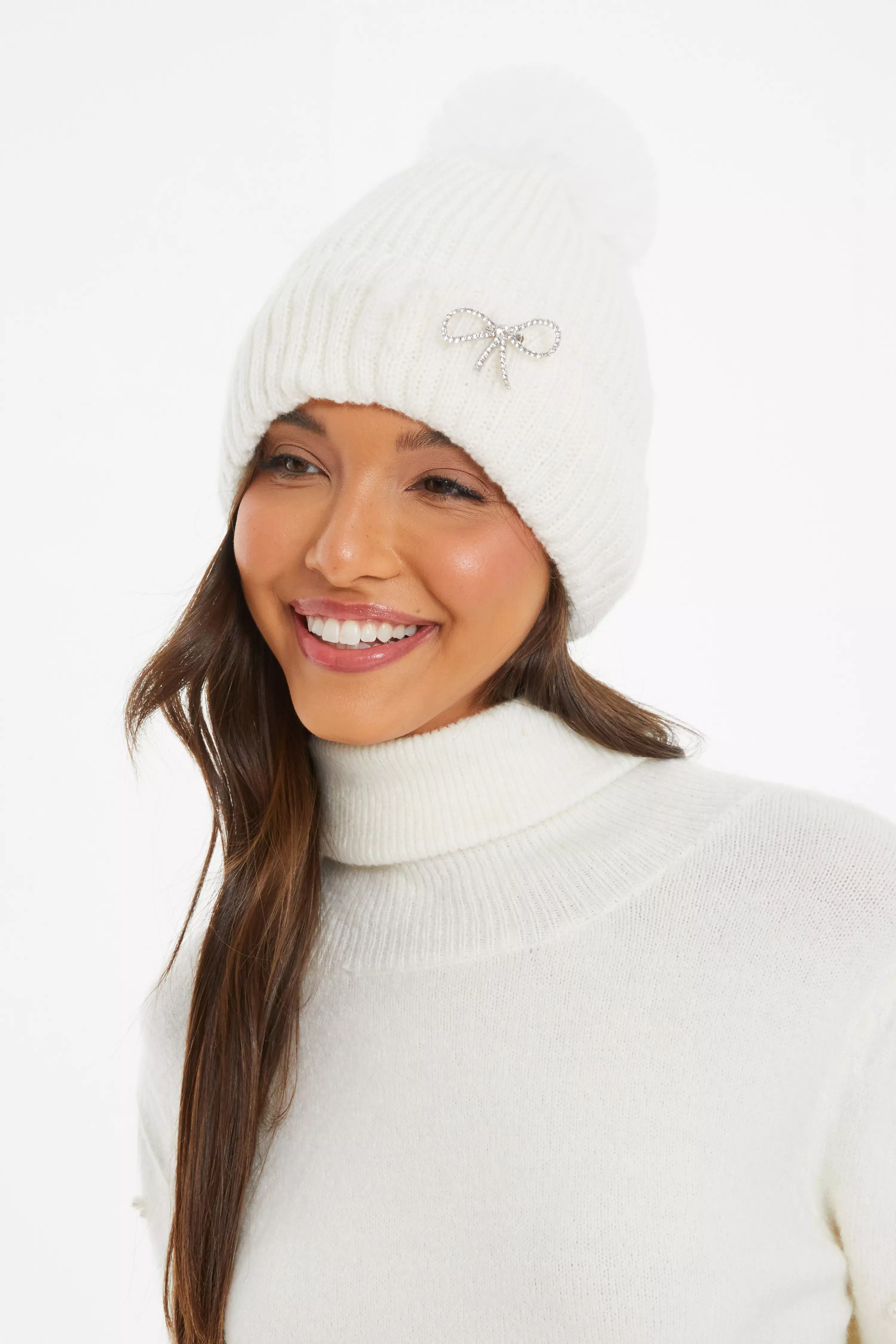 Cream Diamante Bow Knit Hat QUIZ Clothing
